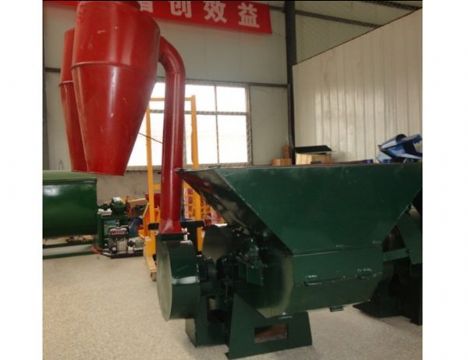 点击查看详细信息<br>标题：双沙克龙粉碎机 阅读次数：1561