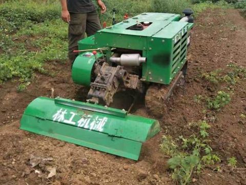 点击查看详细信息<br>标题：履带开沟机　 阅读次数：1600