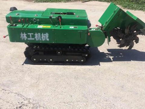点击查看详细信息<br>标题：履带开沟机　 阅读次数：1556