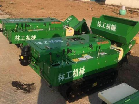 点击查看详细信息<br>标题：履带开沟机　 阅读次数：1598