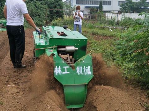点击查看详细信息<br>标题：履带开沟机　 阅读次数：1637